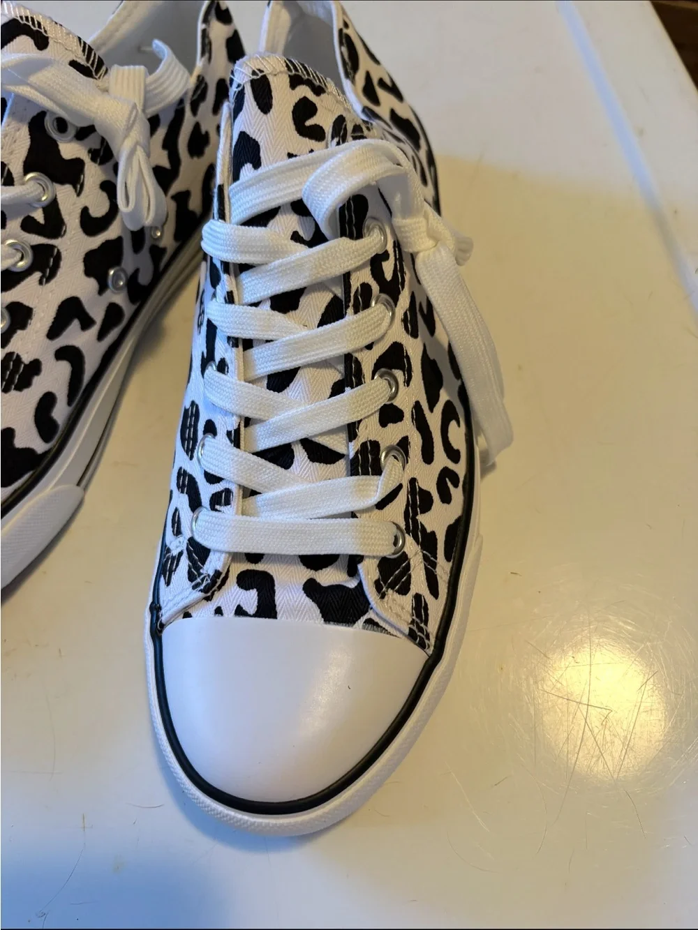 Women’s High-Top Leopard Print Sneakers - White/Black